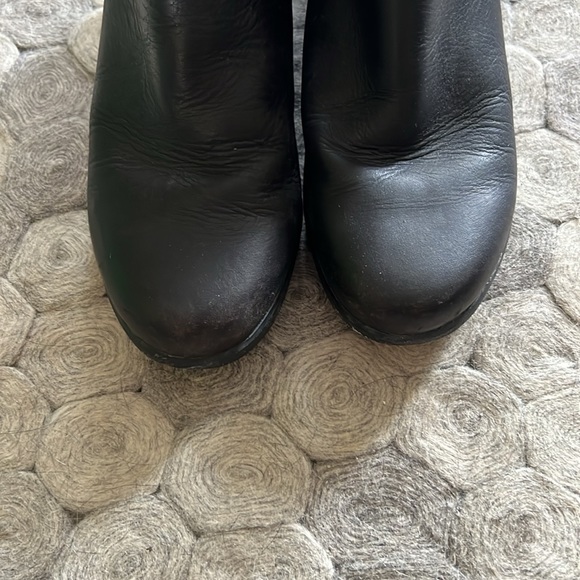Ugg black platform waterproof winter boots. Gently used condition. - Picture 5 of 10